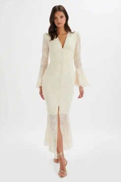 Lavish Alice Dresses<Lauren Fluted Sleeve Maxi Dress In Cream Floral Textured Chiffon